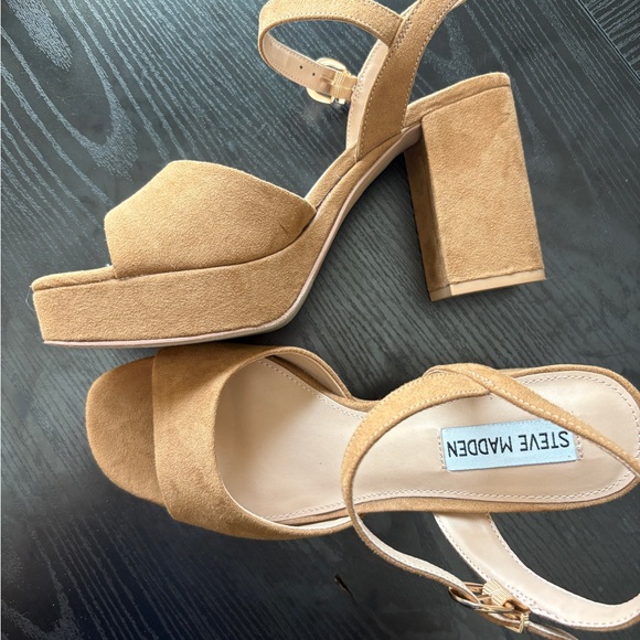 Steve Madden Tan Block Heel Sandals - Picture 3 of 5